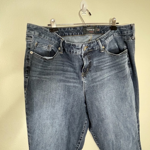 Torrid Women's Size 22XT Dark Blue Denim Straight Jeans - Picture 3 of 8